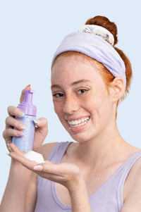 Clear The Way Clarifying Face Wash Model